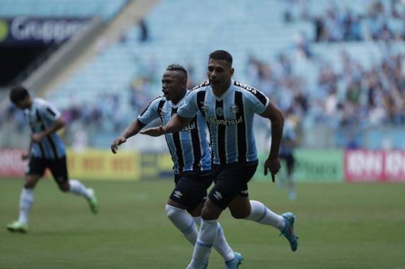 Na Arena, centroavante marcou três vezes e levou o Tricolor da parte de baixo da tabela de classificação para o G-4 da competição