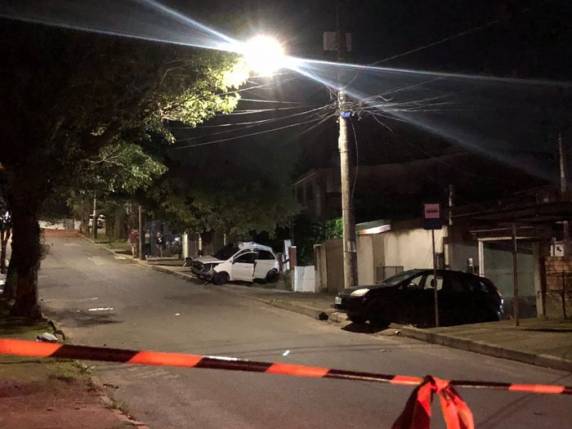 Colisão ocorreu na madrugada de quinta-feira (28) no bairro Jardim Carvalho