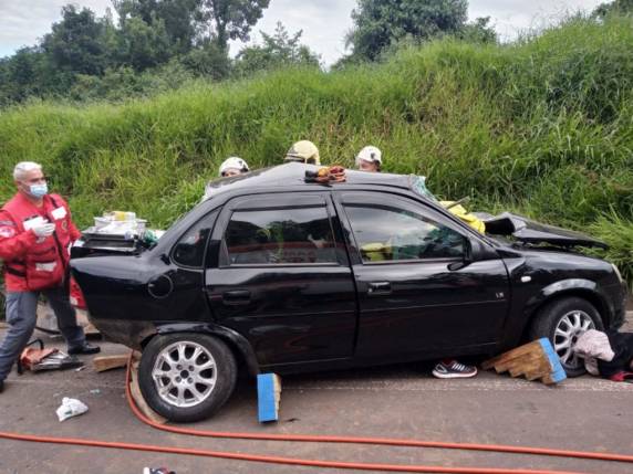Acidente entre dois automóveis e um trator deixa vítima fatal em Concórdia - foto 3