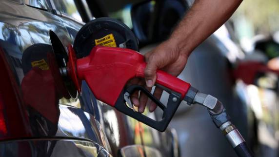 Combustível está custando, em média, R$6,96 segundo a Agência Nacional do Petróleo