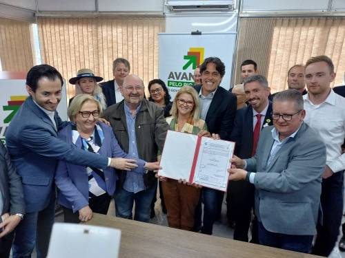 Assinatura aconteceu durante a Fenasoja, neste último final de semana, com a presença do governador, Ranolfo Vieira Junior