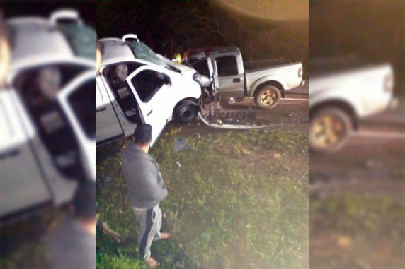 Vítima estava a bordo de caminhonete que colidiu com uma van no km 283; Os dois condutores foram encaminhados a hospital