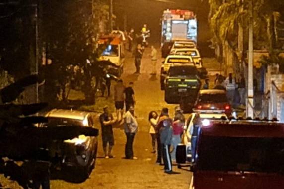 BM intercepta veículo clonado com explosivos no porta-malas e apreende mais de R$ 25 mil em Gravataí - foto 4