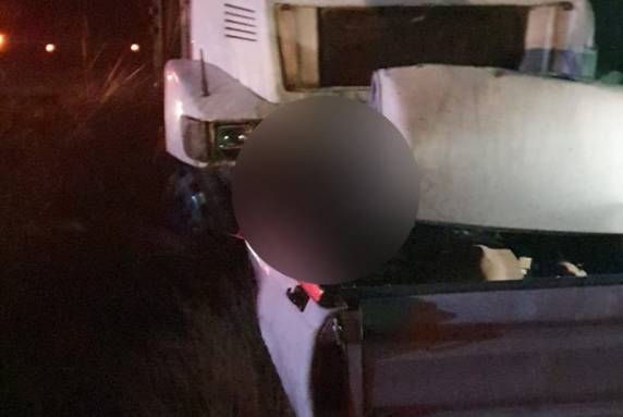 Colisão entre um utilitário e uma caminhonete aconteceu por volta das 20h