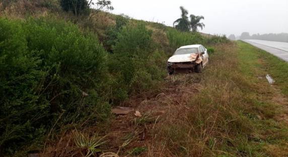 Veículo saiu da pista e capota na ERS-135 entre Sertão e Getúlio Vargas - foto 3