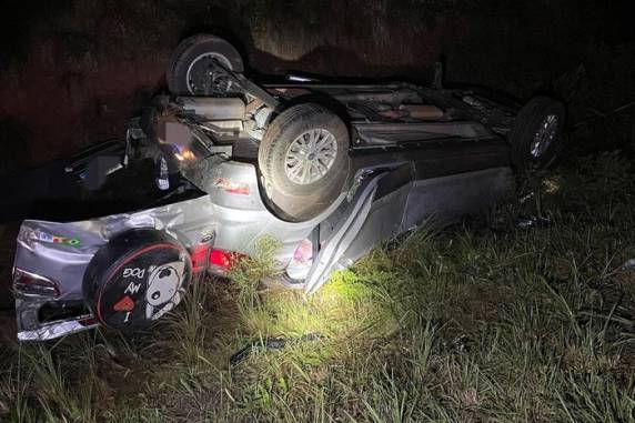 Ela estava em veículo que bateu em barranco, na BR-285