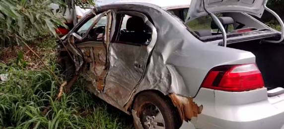 Foram dois veículos de Panambi e uma carreta com placas da Argentina
