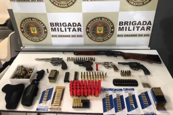 Suspeito de 23 anos não tinha antecedentes criminais, pagou fiança de R$ 10 mil e vai responder em liberdade