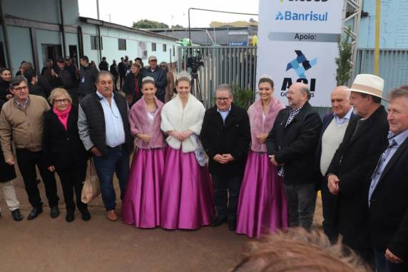 Autoridades estiveram em Crissiumal no final da manhã, até às 14h