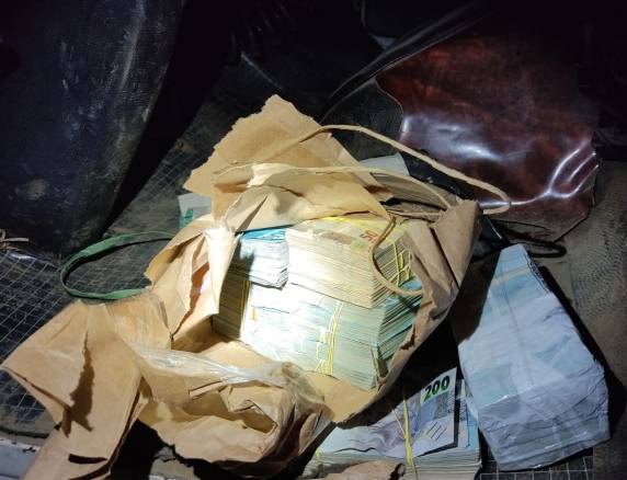 Motorista destruiu telefone durante a fuga para dificultar a investigação policial.
