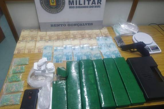 A prisão em flagrante ocorreu na BR-470 no bairro Pomarosa na terça-feira