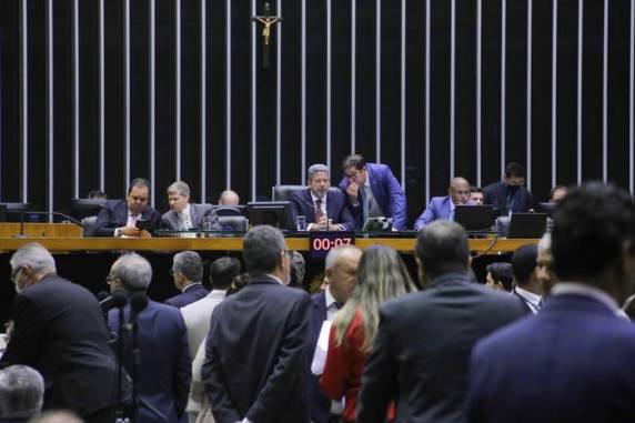 Depois da votação de destaques, texto seguirá para análise do Senado