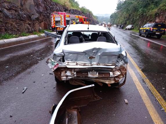 Homem morre e outras três pessoas ficam feridas em grave acidente em Maravilha SC - foto 2