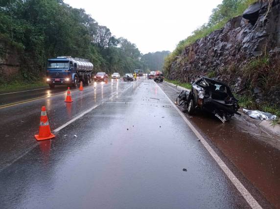 Homem morre e outras três pessoas ficam feridas em grave acidente em Maravilha SC - foto 5