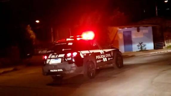 Uma mulher de 28 anos de idade e um homem morreram na hora, as outras duas vítimas foram socorridas pelo SAMU