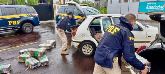 PRF prende cinco traficantes e apreende mais de 400 quilos de maconha em duas ações na BR 386 - foto 2