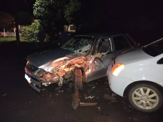 Três pessoas ficam feridas em acidente na RS 305 em Horizontina - foto 2