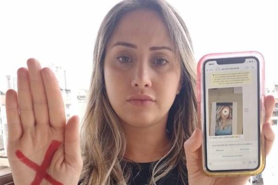 Homem imprimiu imagem publicada há seis meses por Luirce Paz (Podemos) e encaminhou vídeo do ato obsceno com a foto da parlamentar por uma rede social
