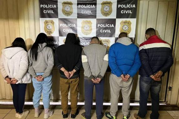 Mandados de prisão foram cumpridos na manhã desta quinta-feira nos bairros Santa Catarina, São Caetano e Santa Lúcia Cohab, em Caxias, e no bairro Ipanema, em Farroupilha