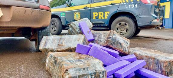 Ele passou a madrugada dirigindo e dormiu quando já estava detido dentro da unidade policial