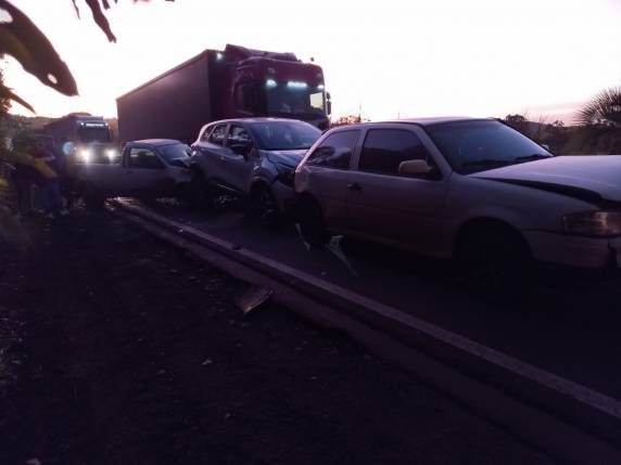 Grave acidente entre seis veículos deixa feridos na BR 285 em Bozano - foto 2