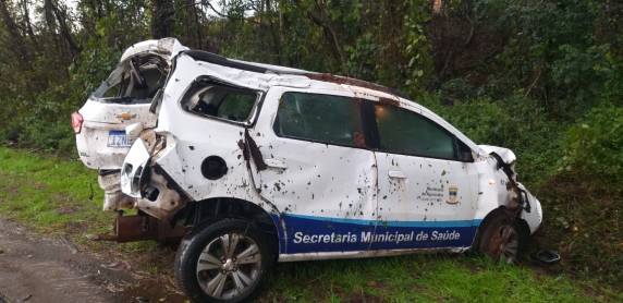 Veículo da secretaria de Saúde de Ajuricaba fica destruído após acidente na RS 342 em Cruz Alta - foto 3