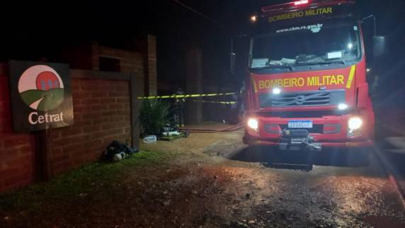 Nomes das vítimas ainda não foram confirmados. Tragédia no Centro de Tratamento e Apoio a Dependentes Químicos de Carazinho é a maior da história do município em incêndios