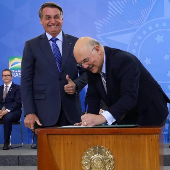 Durante live semanal, presidente ainda afirmou que Ribeiro 