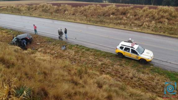 Colisão frontal envolvendo dois veículos deixa um morto e dois feridos entre Pontão e Ronda Alta - foto 2