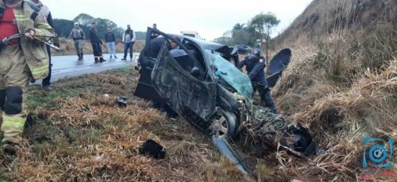 Colisão frontal envolvendo dois veículos deixa um morto e dois feridos entre Pontão e Ronda Alta - foto 3