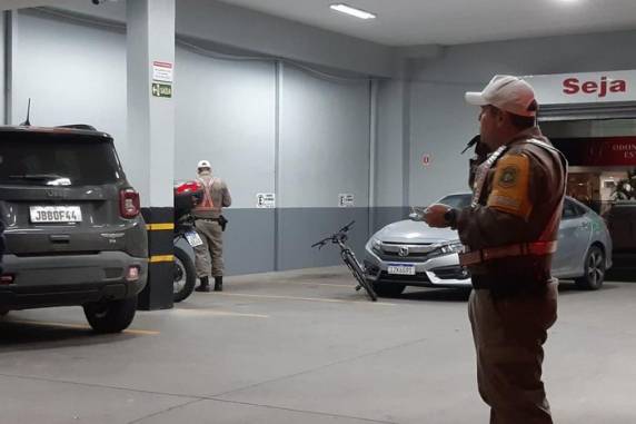 Motorista também apresentava sinais de embriaguez. Ciclista está em estado grave