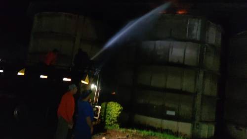 Sinistro iniciou na madrugada dessa sexta-feira
