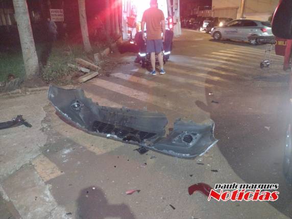 Grave acidente deixa duas pessoas feridas no Centro de Três de Maio - foto 4