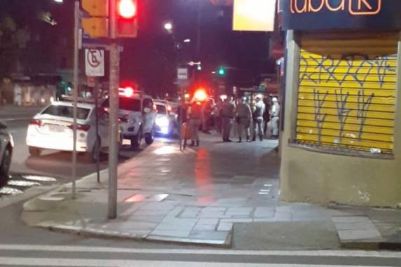 Via chegou a ficar bloqueada durante parte da madrugada para atendimento da ocorrência