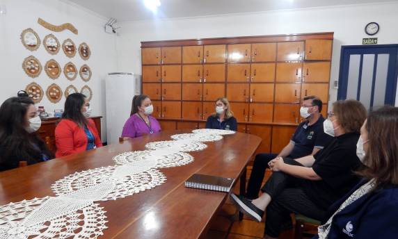 Apae de Três de Maio recebe visita de equipe da Unir/CER III de Ijuí - foto 3