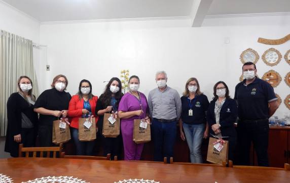 Apae de Três de Maio recebe visita de equipe da Unir/CER III de Ijuí - foto 2