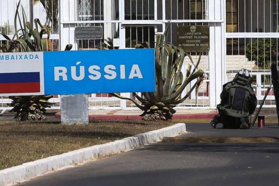 Ameaça de bomba em embaixada da Rússia mobiliza forças de segurança - foto 2