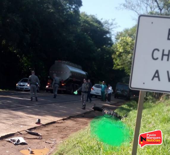 Vítima conduzia a moto em direção a empresa onde trabalhava