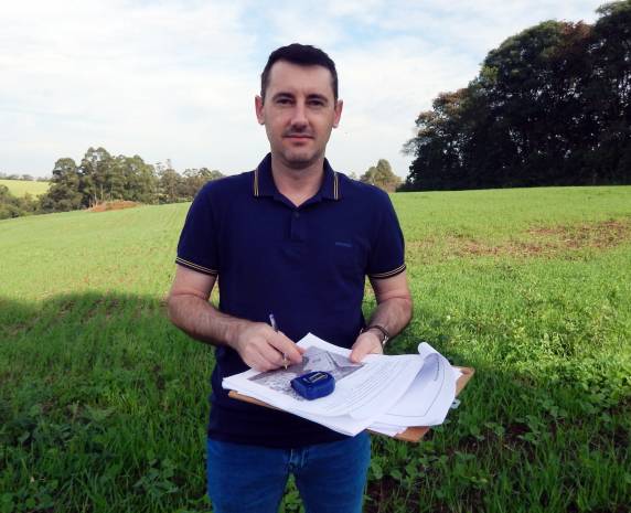 Engenheiro florestal Odirlei Costa atua na elaboração de projetos de licenciamento ambiental e na realização de laudos de cobertura vegetal e de fauna silvestre e projetos de supressão de vegetação para instalação de obras ou uso agropecuário