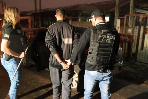 Polícia Civil deflagrou operação para cumprir sete mandados de prisão em cinco cidades do RS
