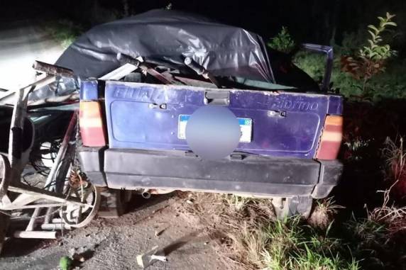 Condutor do trator foi detido após ameaçar moradores com um simulacro