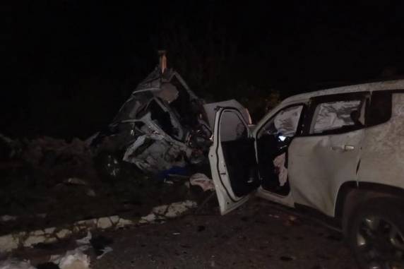 Acidente envolveu dois carros no final da noite desse domingo (31)