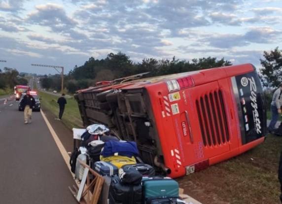 Acidente aconteceu na tarde desta segunda-feira (1º)