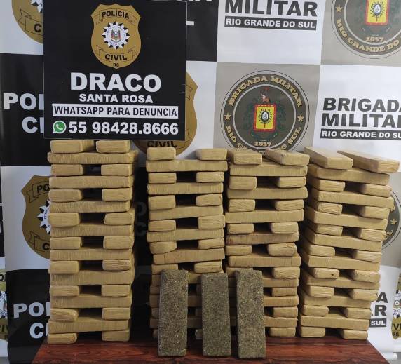 Trabalho entre Polícia Civil e Brigada Militar resultou nas três prisões e apreensão da droga.