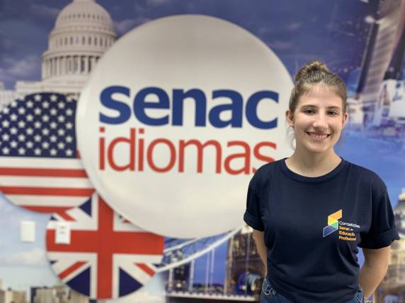 Camila Back Deters disputará as Competições Senac na ocupação Recepção de Hotel