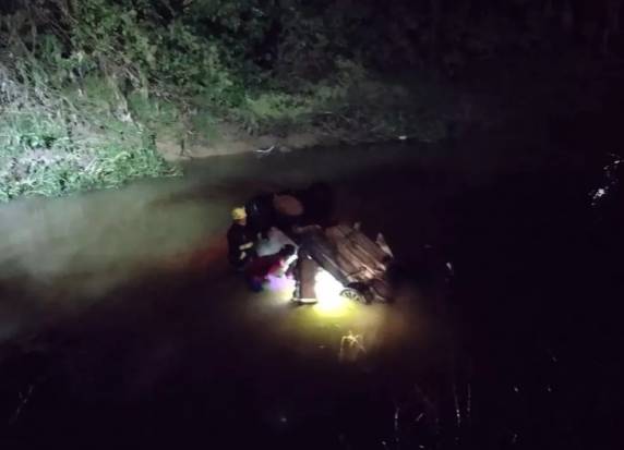 Daiana Borchardt tinha 30 anos e atuava no ramo gráfico. Ela estava sozinha no carro quando houve o acidente em Pomerode.