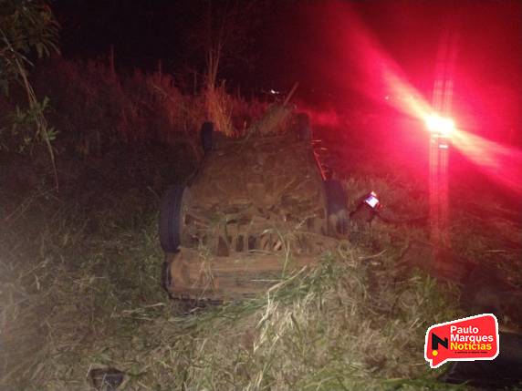 Veículo capota na RS-342 em Independência e uma pessoa fica ferida - foto 4