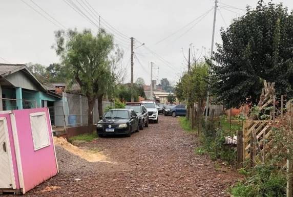 De acordo com a polícia, homem foi abordado por um indivíduo que fugiu a pé do local. A investigação segue, sem suspeitos até o momento. A vítima era dona de um café no centro da cidade.