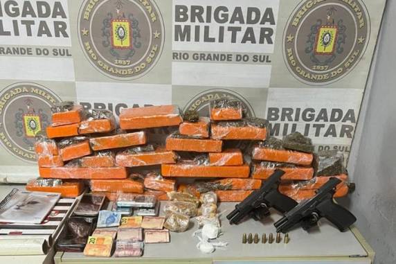 De acordo com a BM, integrantes de facção criminosa buscavam desafeto e teriam se enganado. Quatro suspeitos de envolvimento foram presos