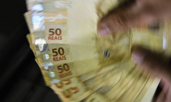 Beneficiários com NIS final 0 recebem valor mínimo de R$ 600
